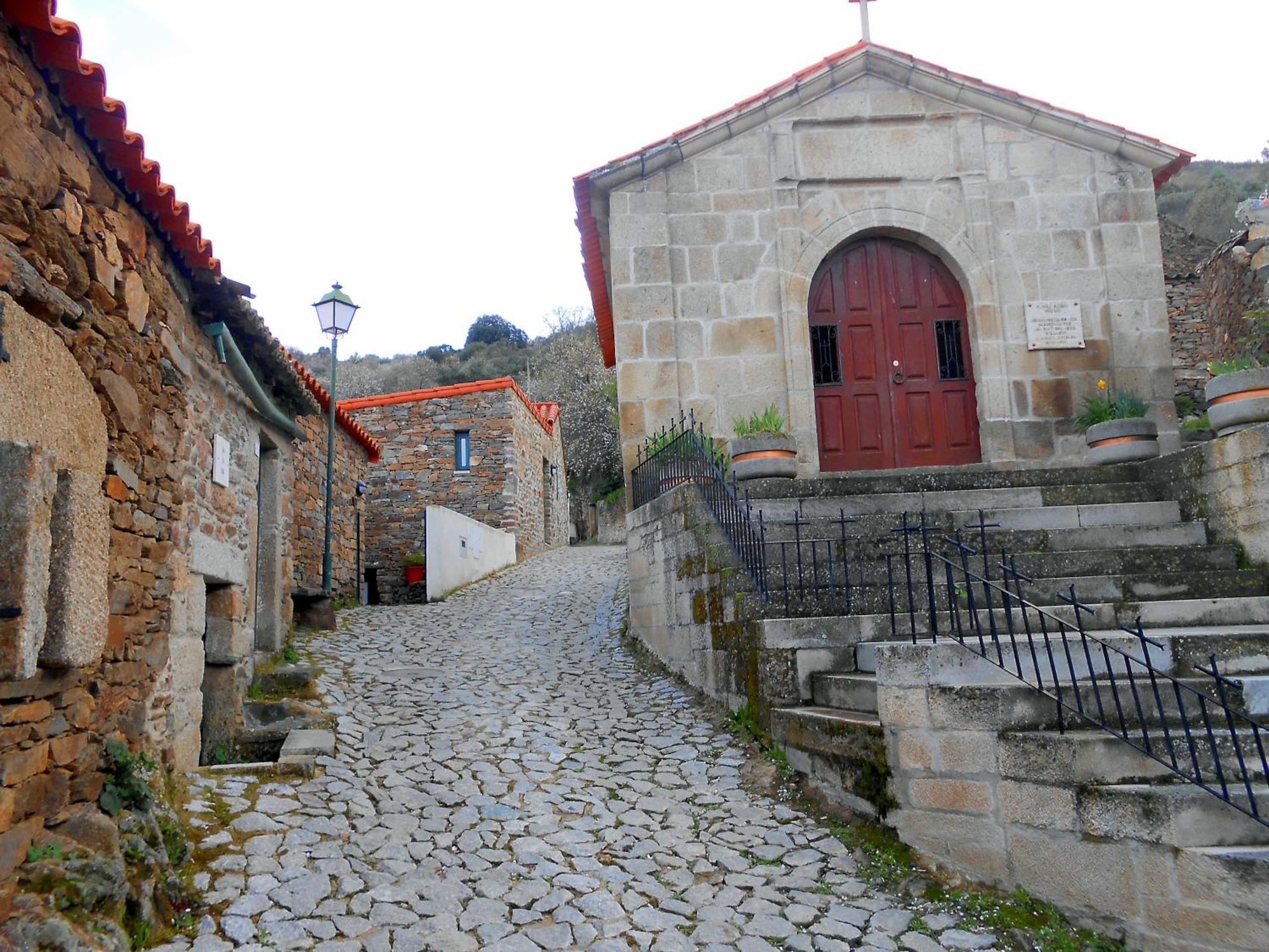 Gasthaus Bairro Do Casal - Turismo D'Aldeia Vila Nova de Foz Côa Zimmer foto