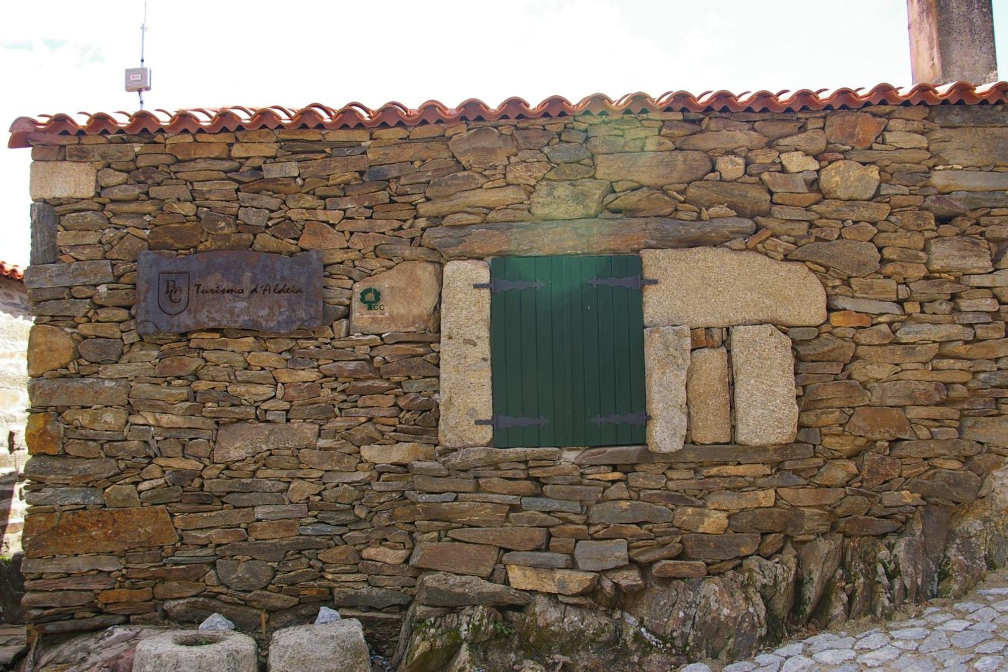 Gasthaus Bairro Do Casal - Turismo D'Aldeia Vila Nova de Foz Côa Zimmer foto
